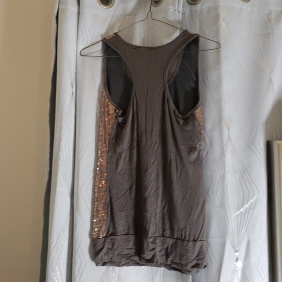 Top - Picture 2 of 2